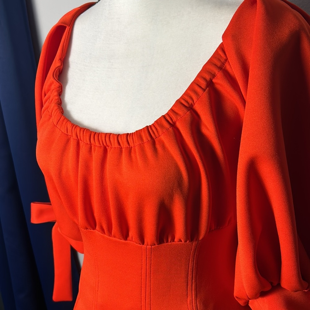 Elegant Red Midi Dress - Picture 7 of 12